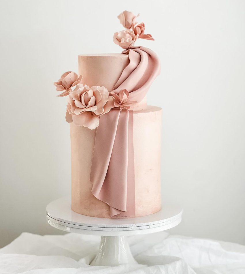 cakehouse by katrina allan to the aisle wedding directory (1)