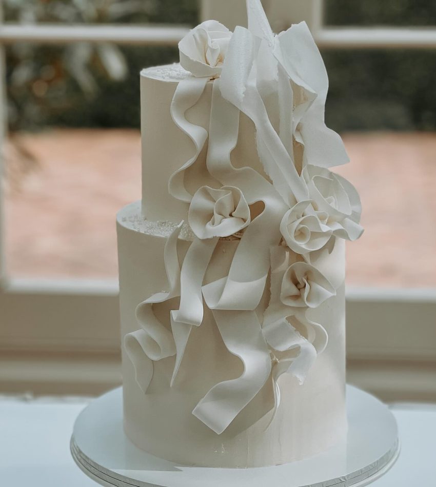 cakehouse by katrina allan to the aisle wedding directory (10)